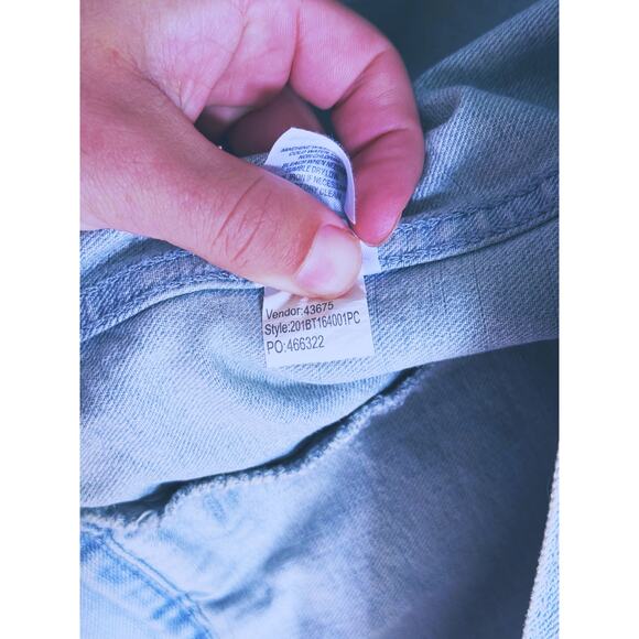 PacSun Men’s Vintage Blue Jean Denim Jacket Custom Pins L Streetwear Skater Fall - Picture 10 of 10